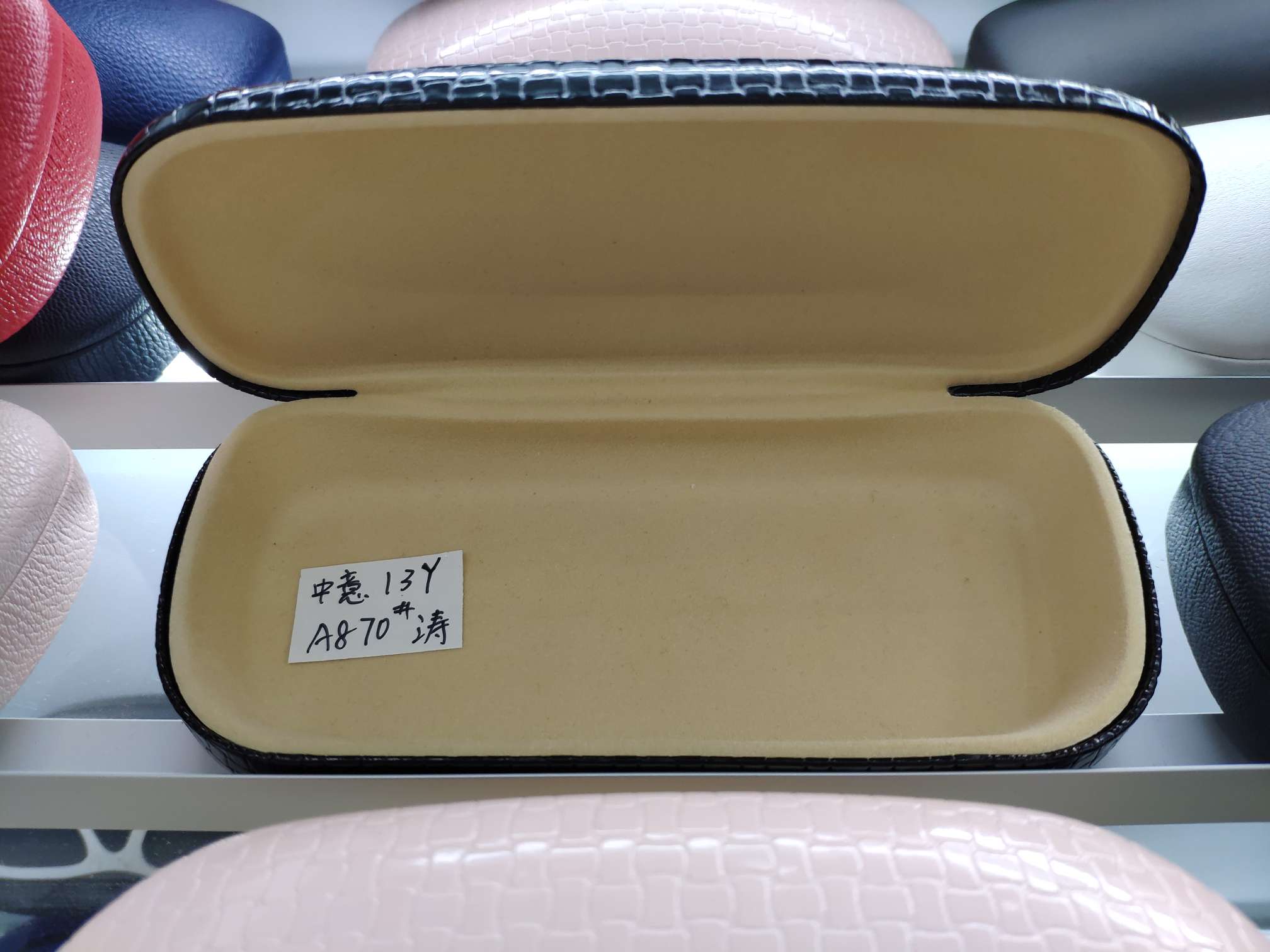 加大加厚pu皮质眼镜盒产品图