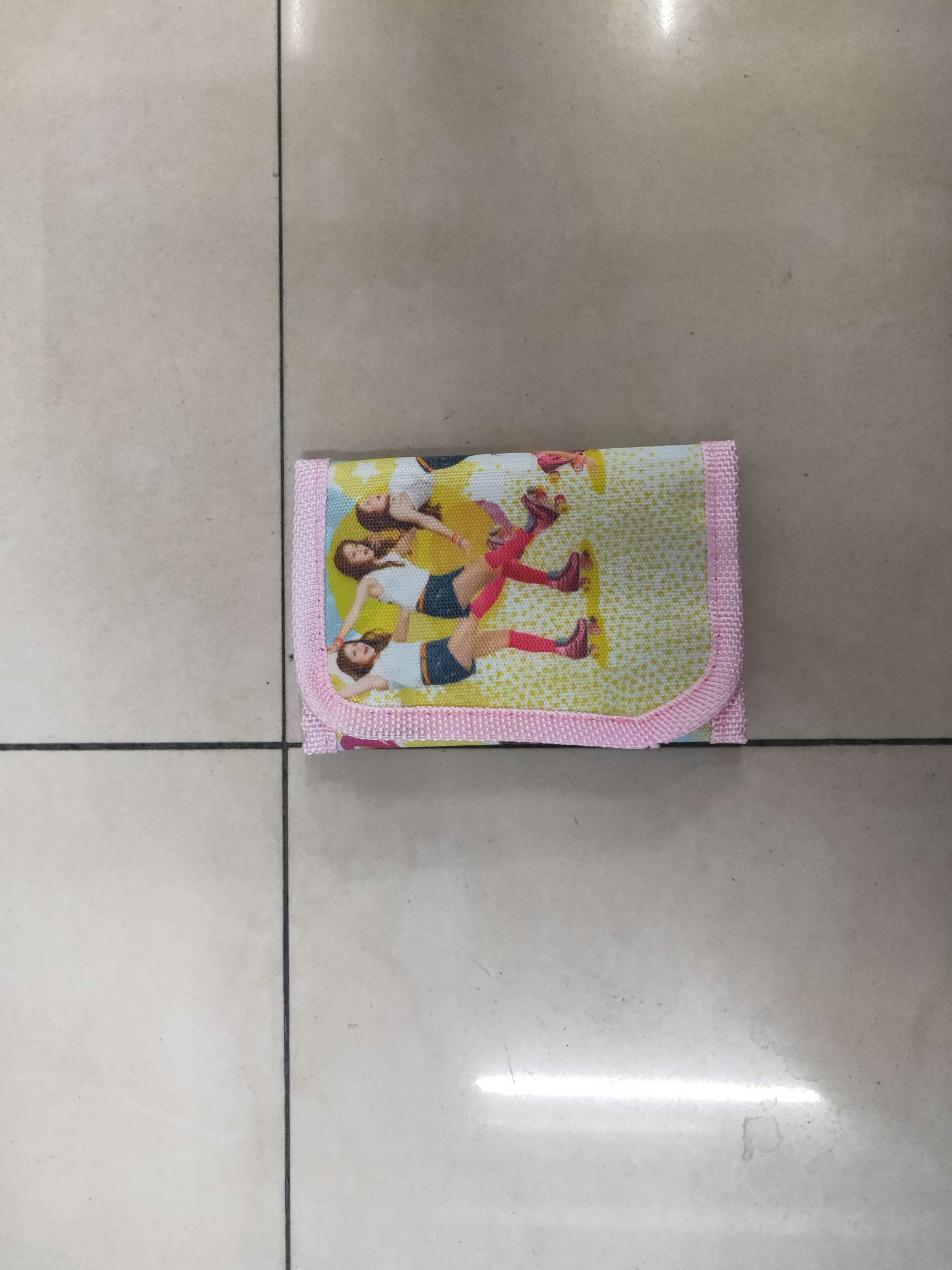 儿童三折印花钱包产品图