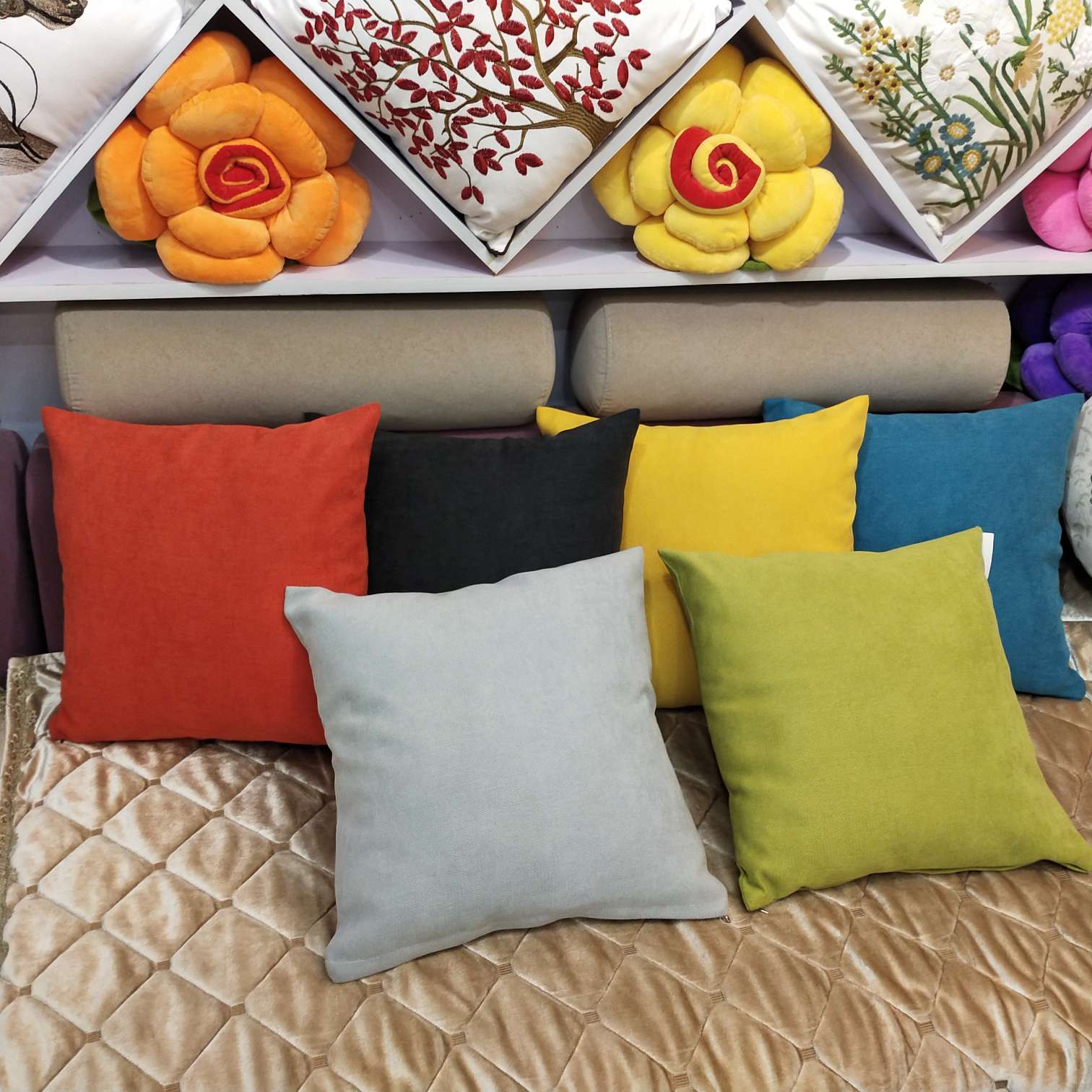 素色简约现代办公沙发靠垫汽车靠枕纯色家用客厅抱枕靠背