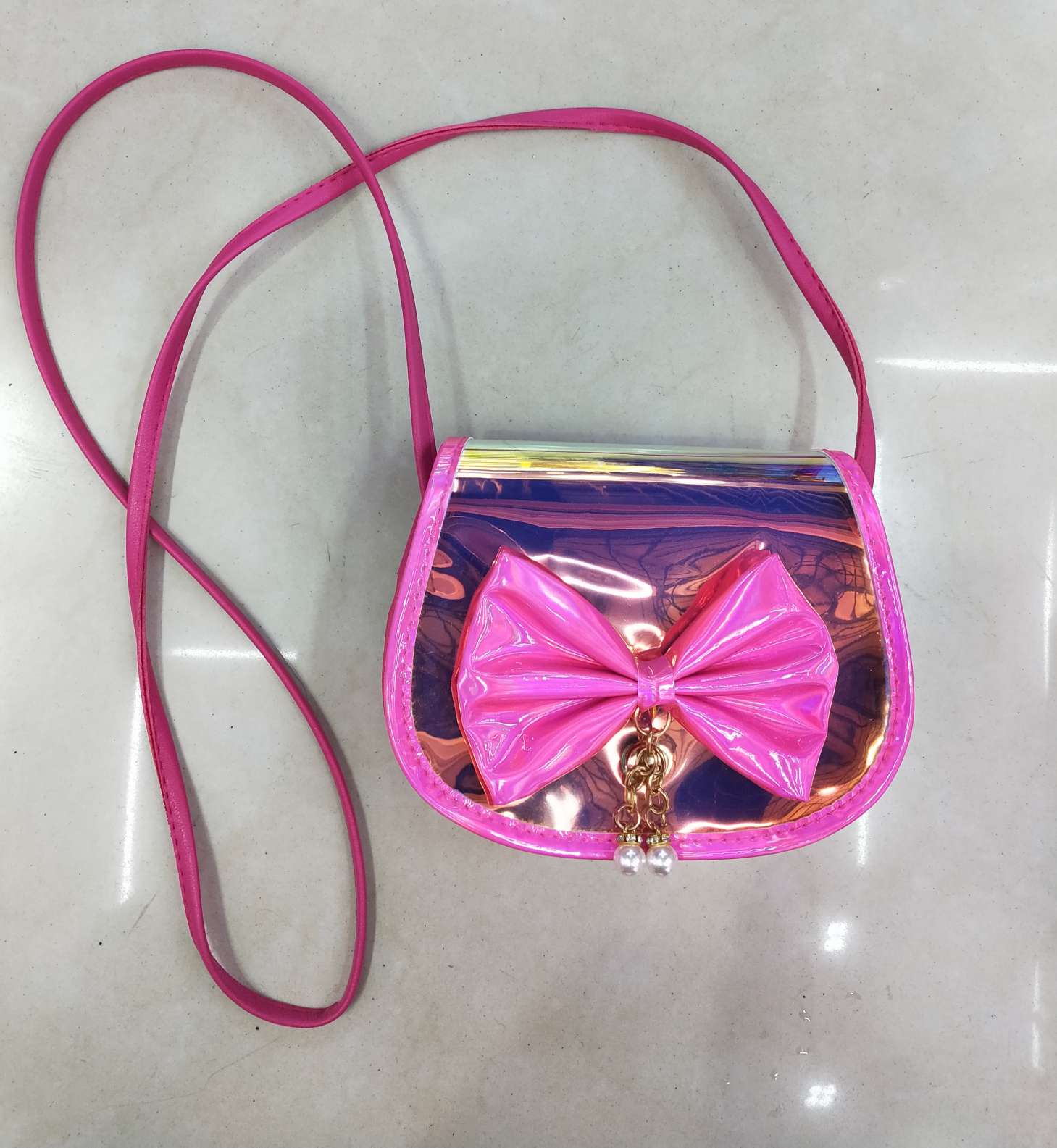 Fashionable, versatile and elegant crossbody small bags for little girls and children details Picture