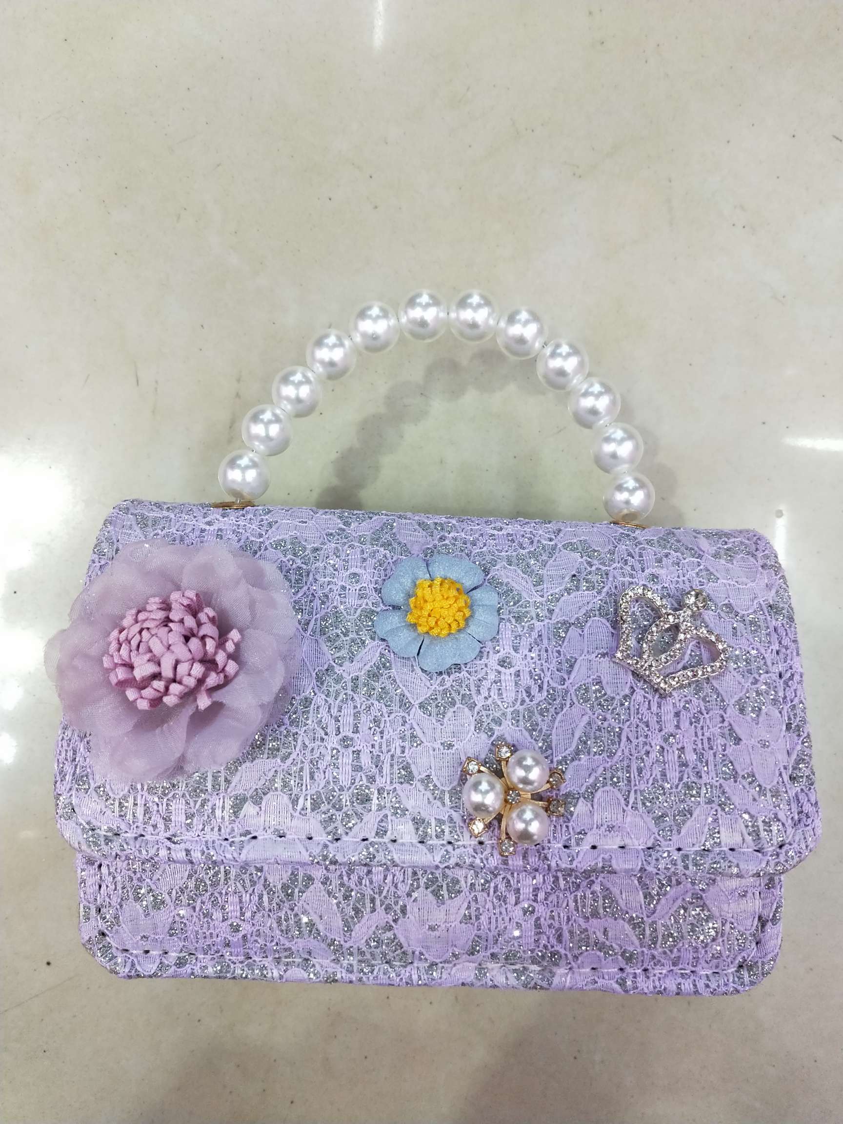 Lace-trimmed bags, cute little girl bags, princess bags, Internet red envelopes, and coin purses
