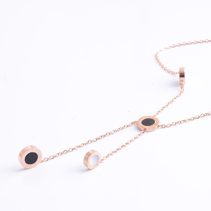 Fringed Roman circle necklace