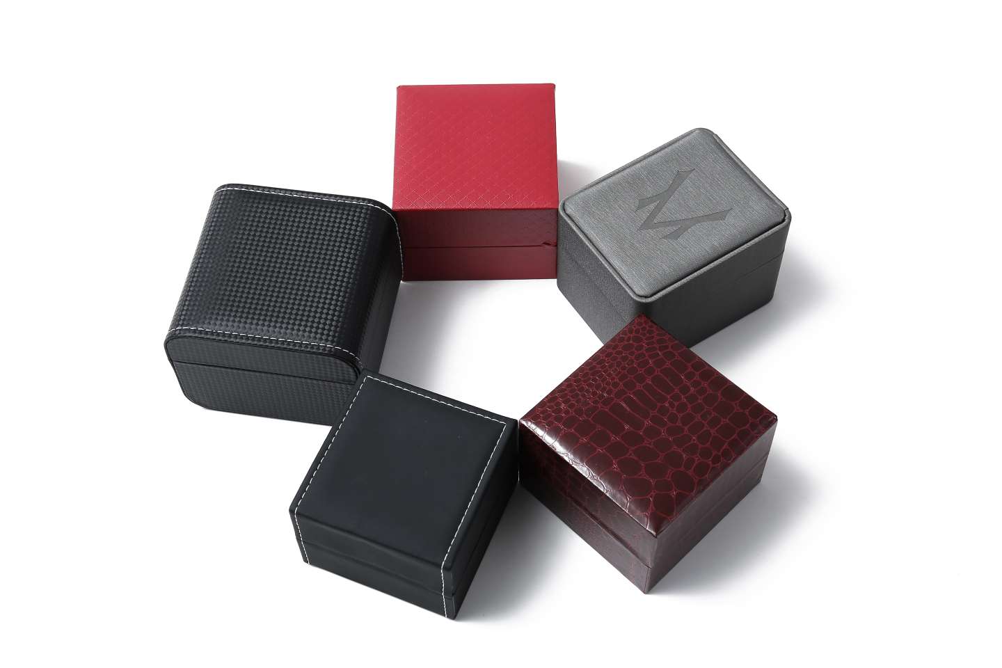 Plastic boxes, jewelry and gift boxes undefined