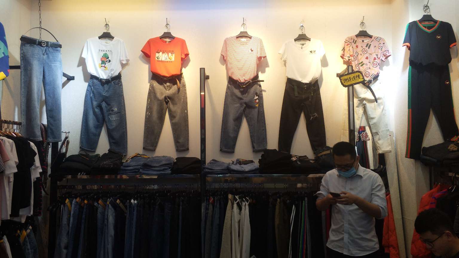 Sister's Clothing describe pic - 2