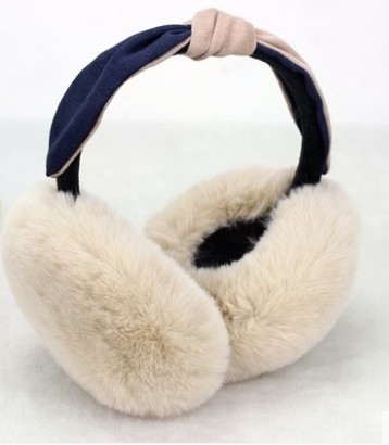Earmuffs Cute earmuffs thumbnail