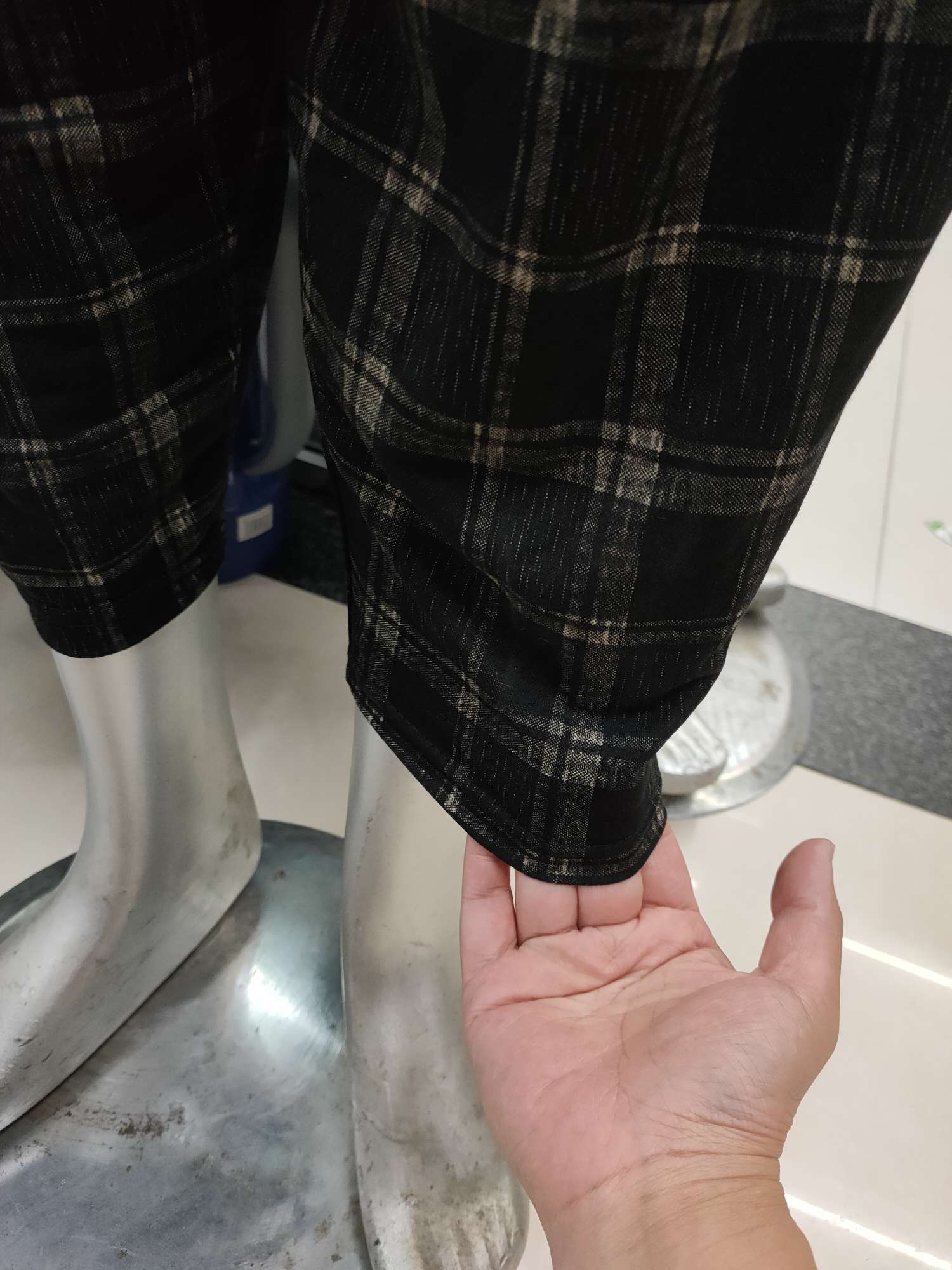 Cotton eight-inch pants undefined