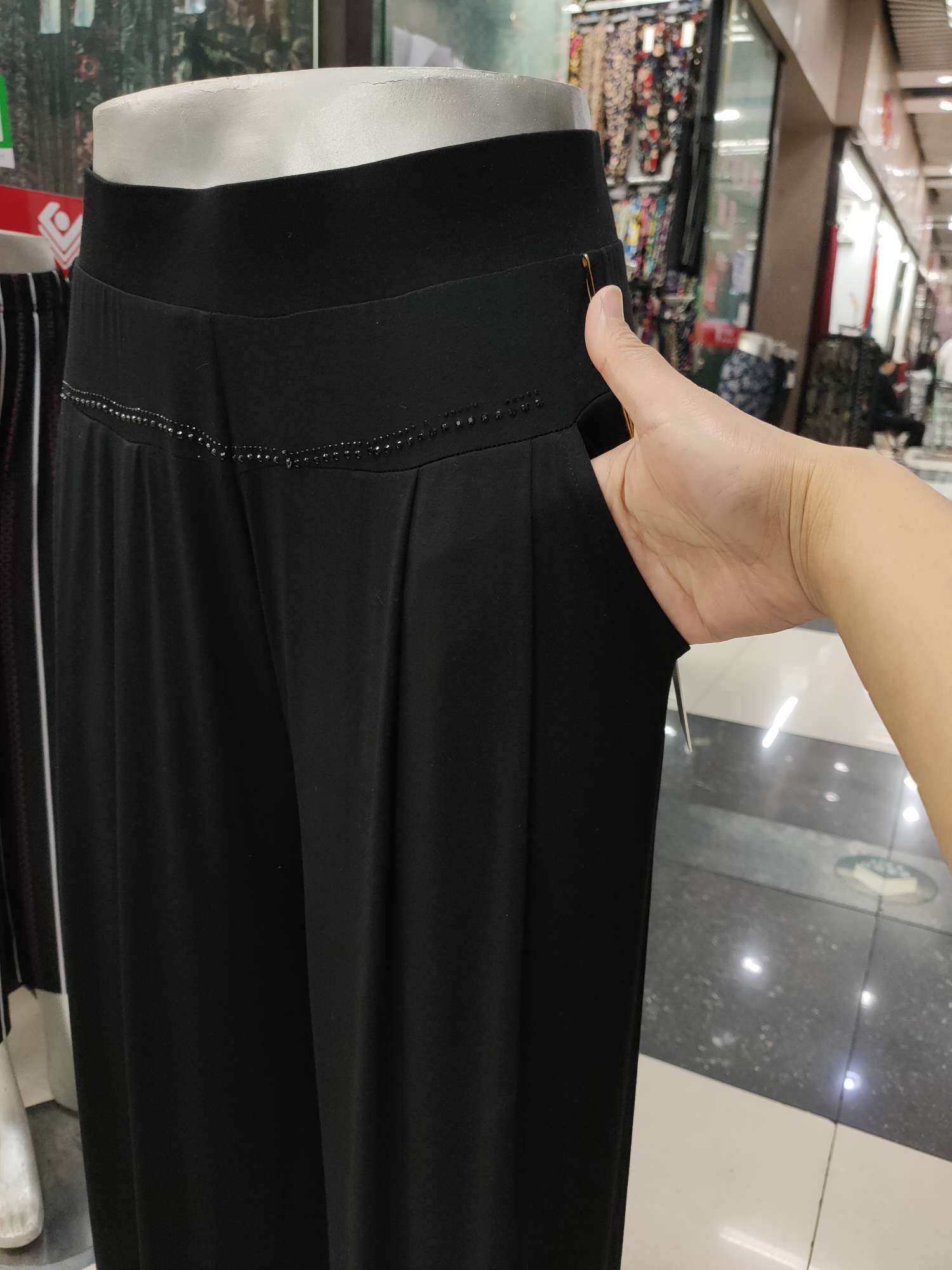 Modal culottes score nine points Specification image