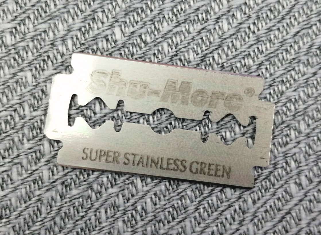 Razor blades, shaving blades, carbon steel and stainless steel blades, double-sided blades, extremely sharp. Shu-More Double-sided razor blades Application Scenario