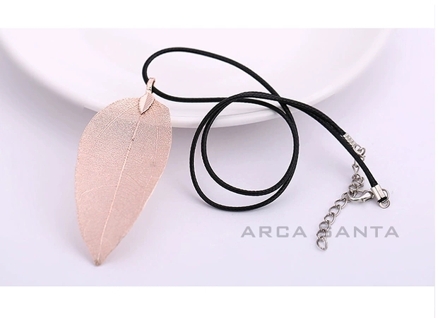 A niche natural genuine leaf necklace Specification image