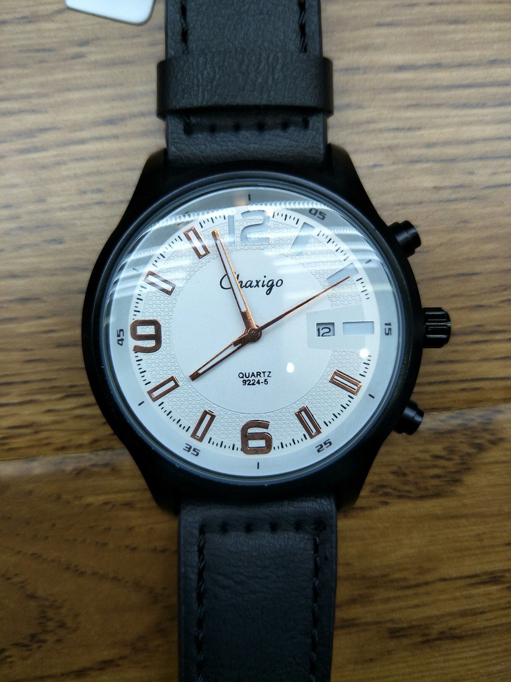 Men's waterproof fashionable fashion watch Application Scenario