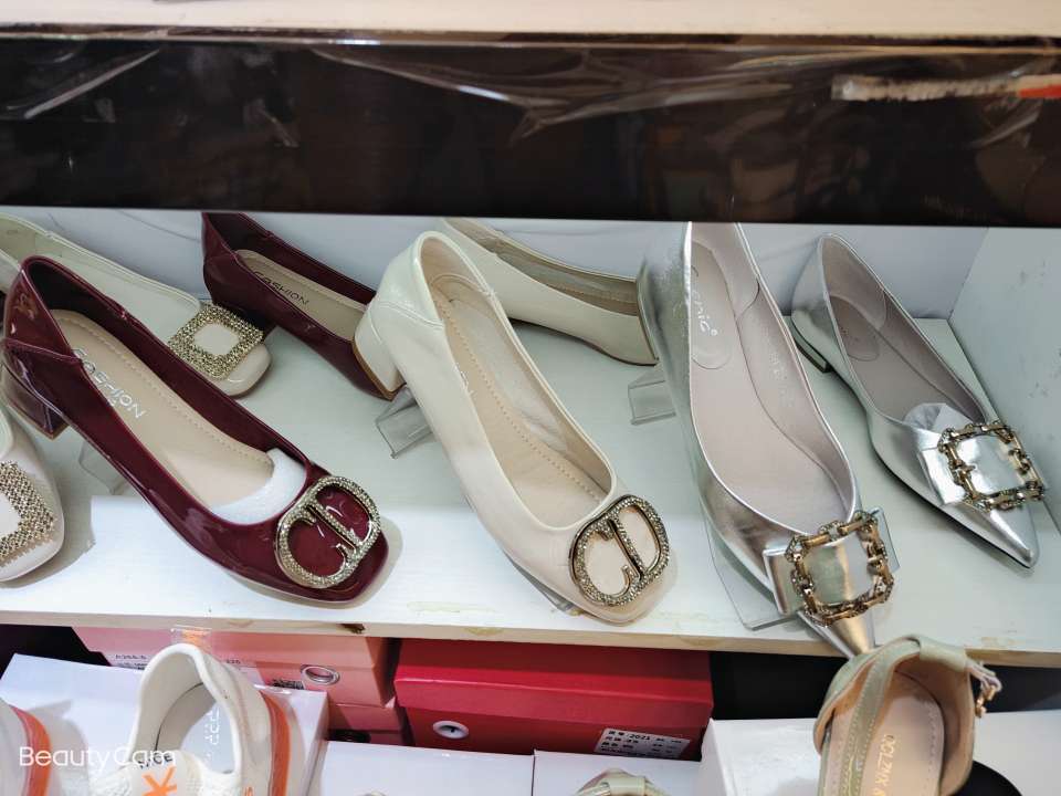Best-selling thin-strap sandals, fashionable women's sandals, high-heeled sandals details Picture