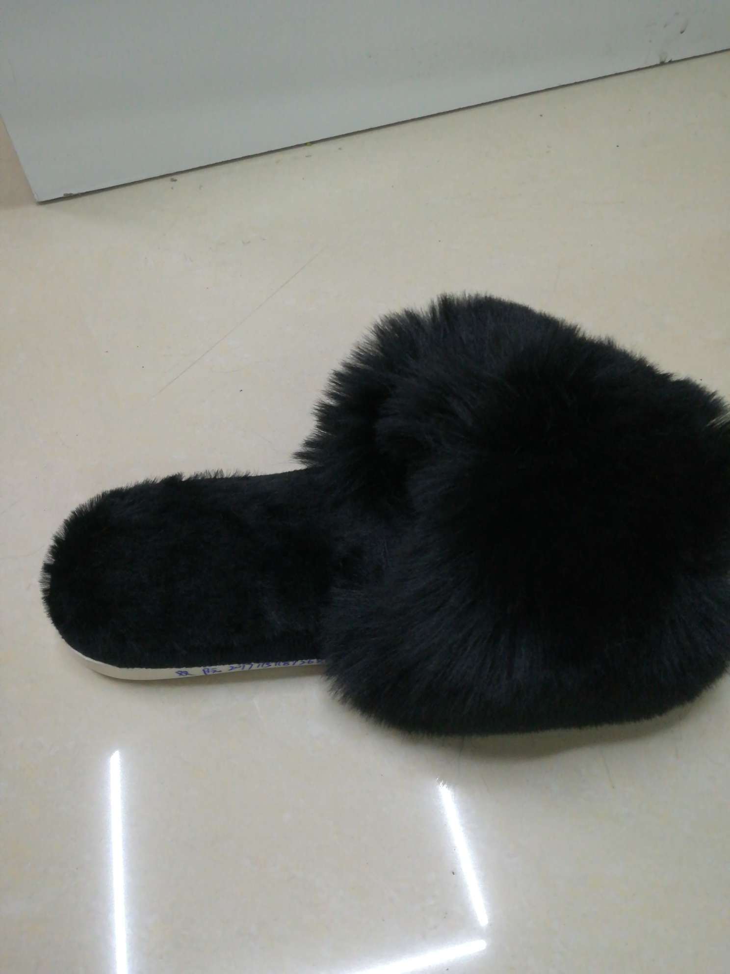 Ladies fashion casual slippers thumbnail