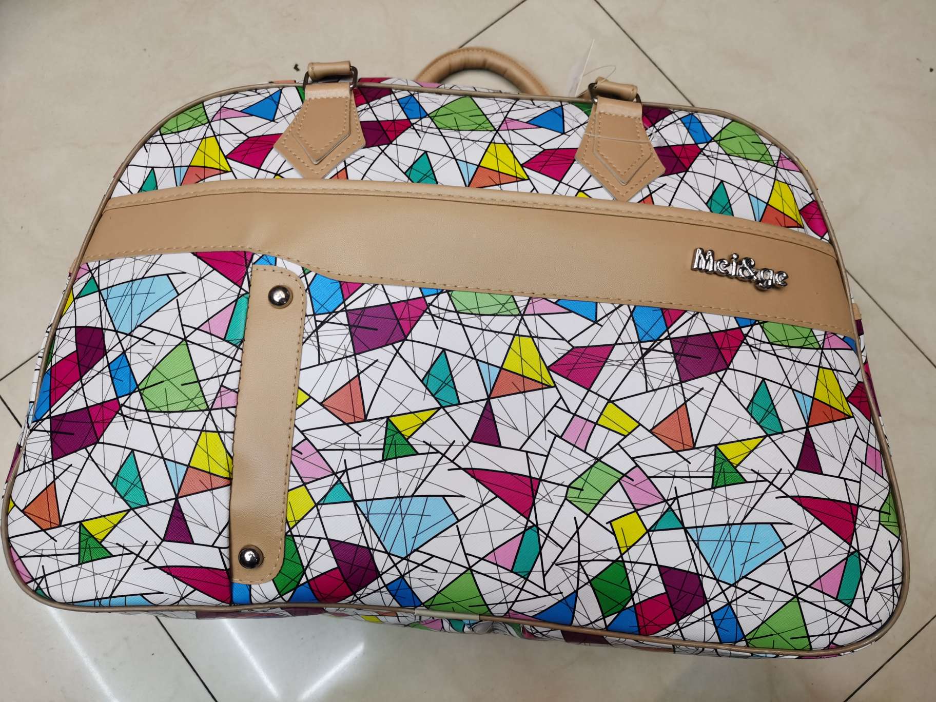 时尚防水大容量行李袋图