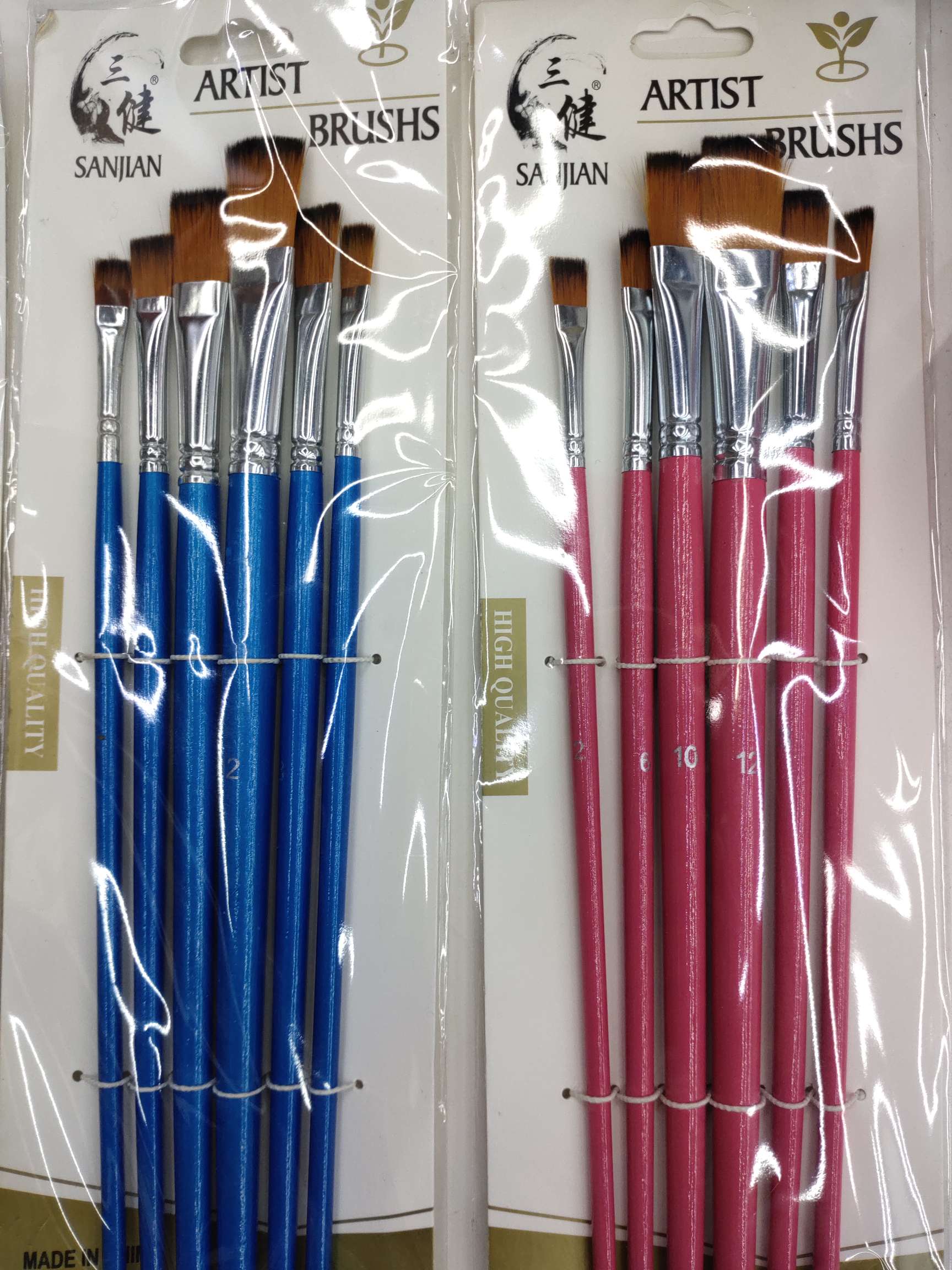 6 high-quality double-numbered nylon brushes (red, blue, pink and yellow) Specification image