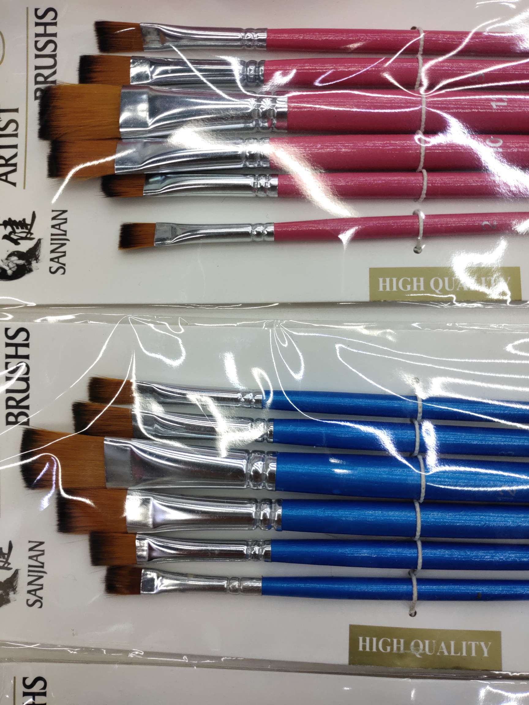 6 high-quality double-numbered nylon brushes (red, blue, pink and yellow) details Picture