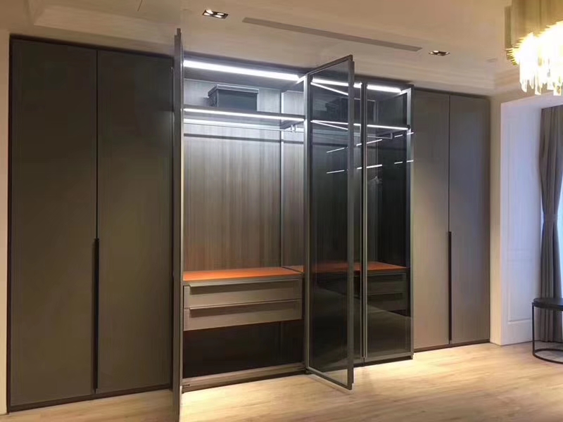 Isha Bella's all-aluminum home custom kitchen cabinets, wardrobes, wine cabinets, bathroom cabinets, shoe cabinets, bookcase shelves, decorative cabinets, wine cellars, sideboards and TV cabinets are modern, simple, fashionable and light luxury undefined