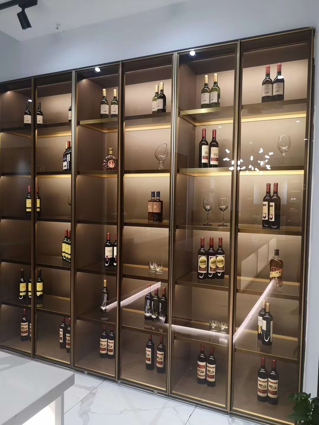 Isha Bella's all-aluminum home custom kitchen cabinets, wardrobes, wine cabinets, bathroom cabinets, shoe cabinets, bookcase shelves, decorative cabinets, wine cellars, sideboards and TV cabinets are modern, simple, fashionable and light luxury undefined