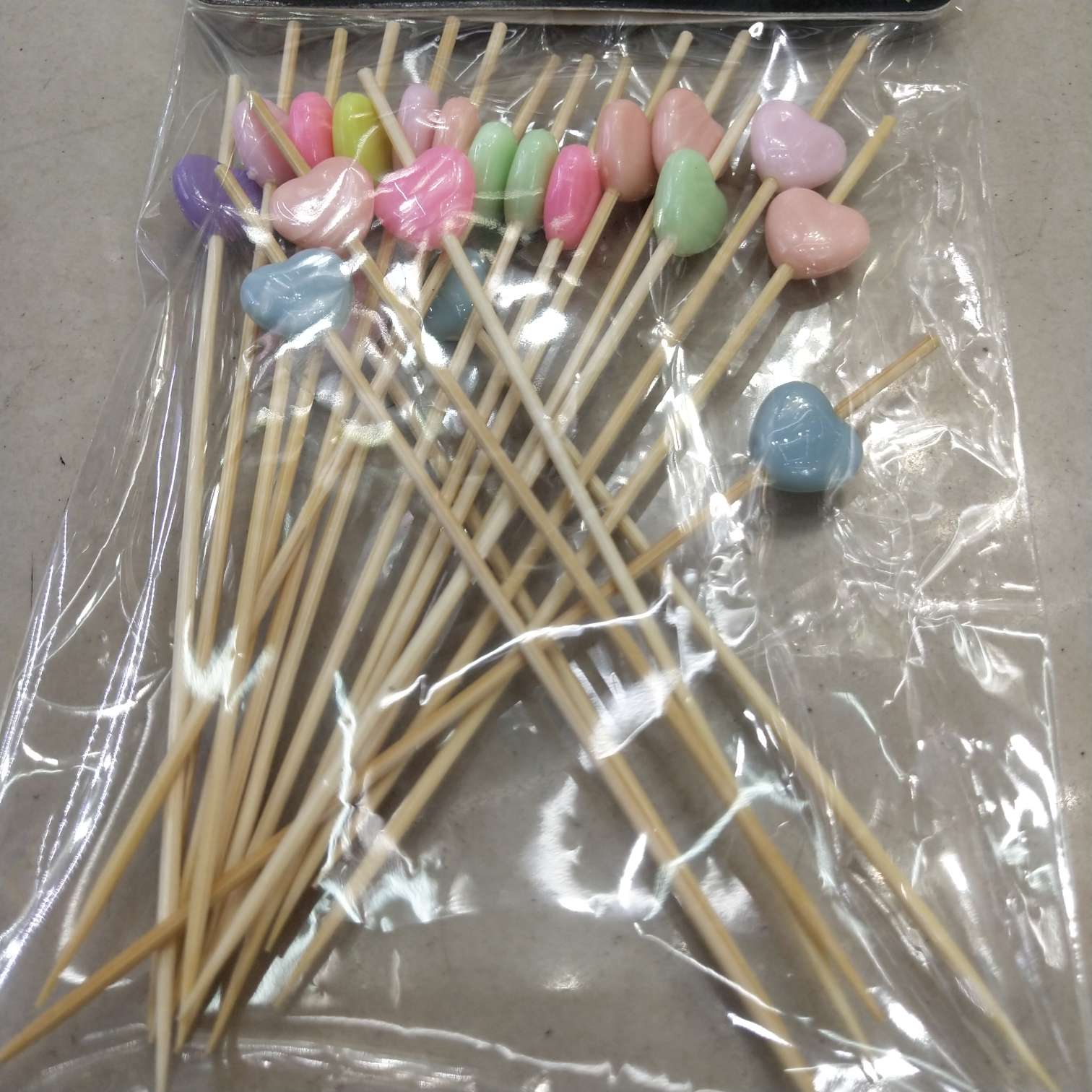 Wholesale macaron-colored heart-shaped toothpicks for party supplies details Picture