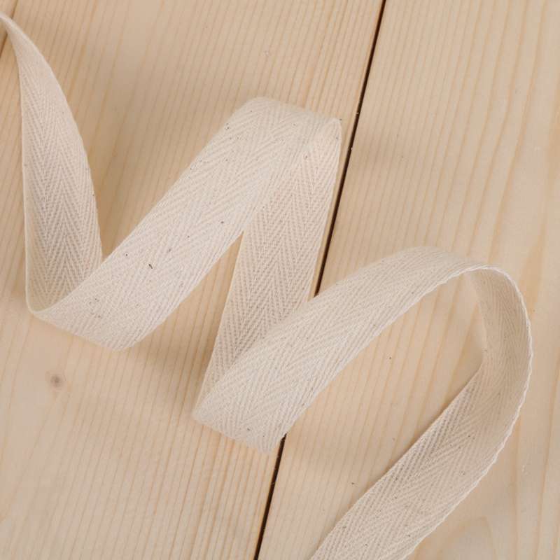 This White Cotton Herringbone Belt Woven Garment Accessories details Picture
