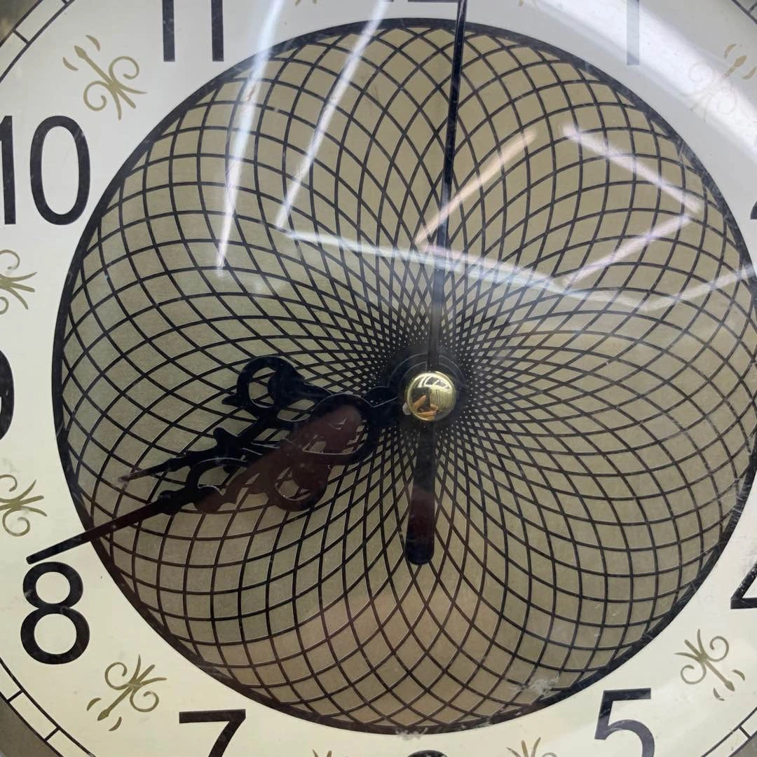 Yiwu quality retro-style clocks, wall clocks, small wall clocks, living room wall decorations, electronic wall clocks, all retro style detail image 3