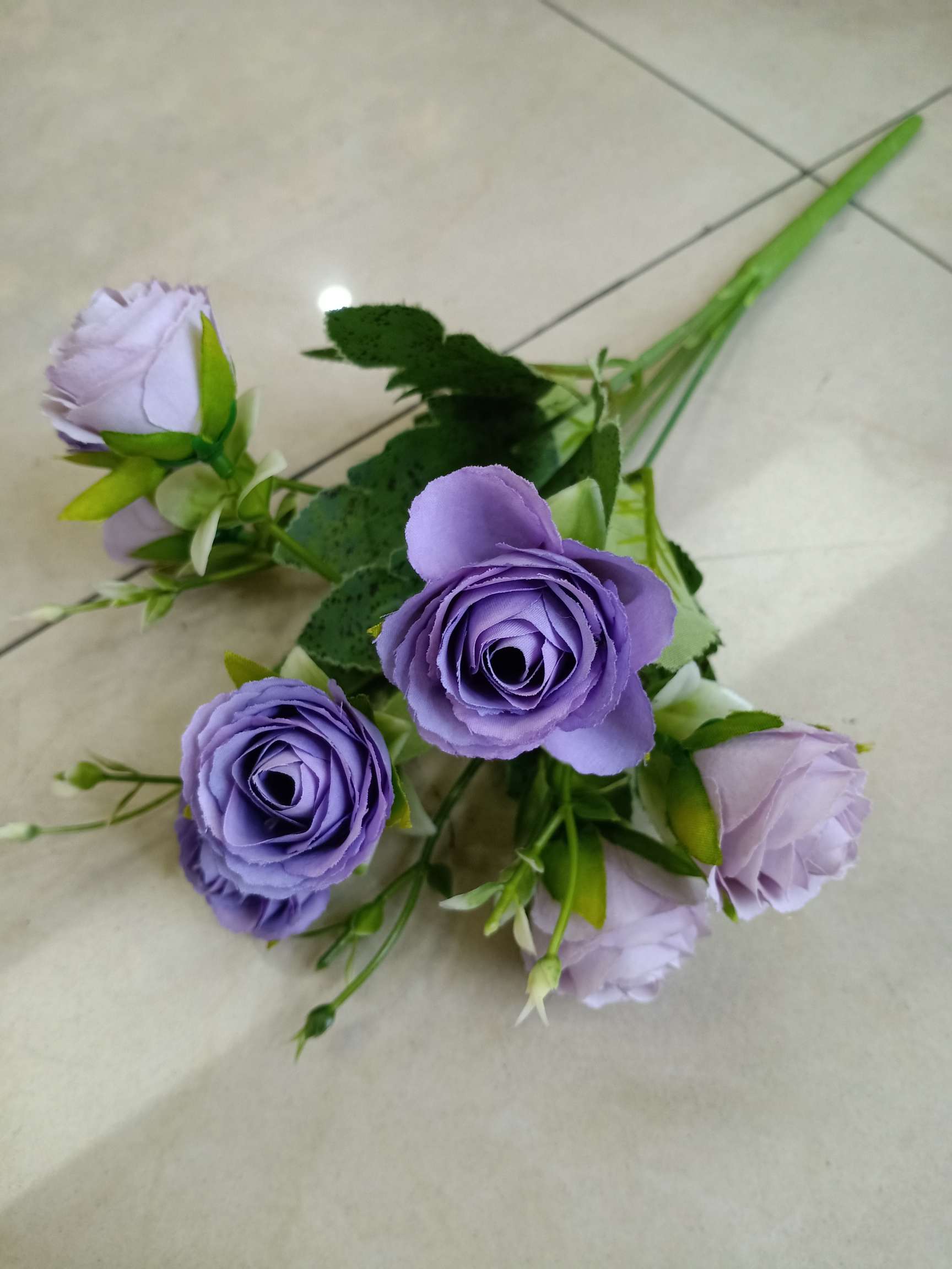 Lili artificial Flower 5-prong 10-head pastoral auspicious bud wall cabinet decoration, wedding decoration undefined