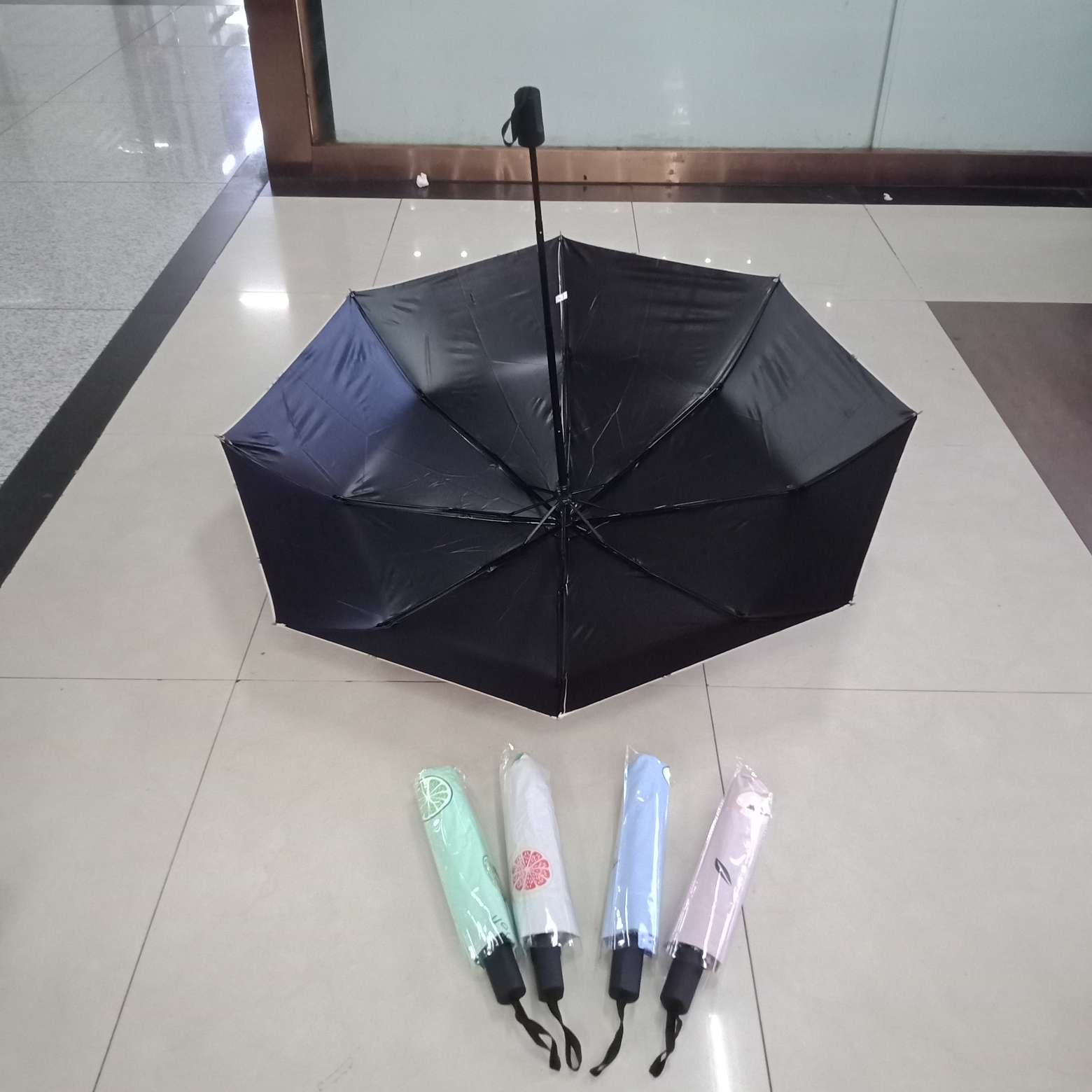 8股4节杆女式新款黑胶水果伞白底实物图