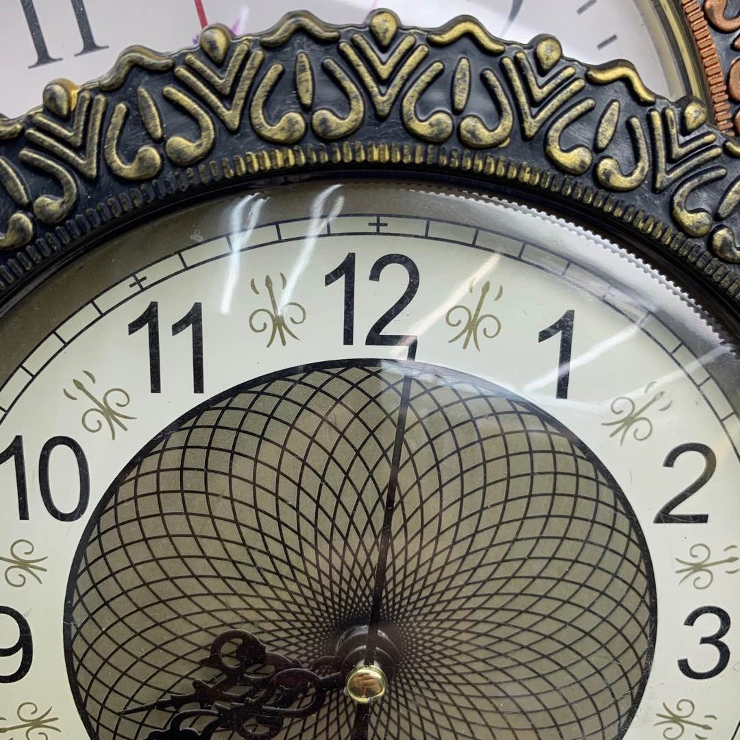 Yiwu quality retro-style clocks, wall clocks, small wall clocks, living room wall decorations, electronic wall clocks, all retro style detail image 1
