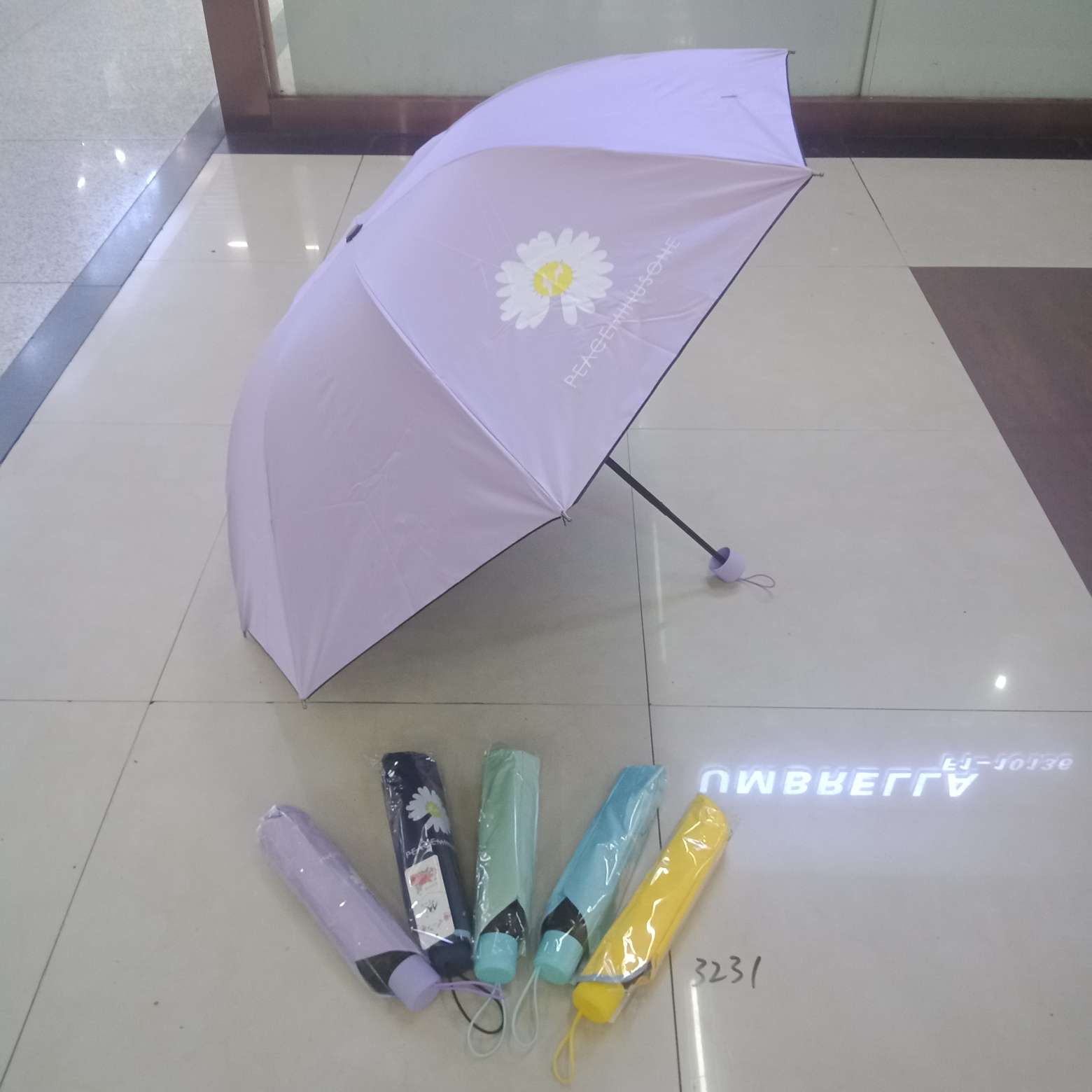 三折黑胶伞新款小雏菊少女专用白底实物图