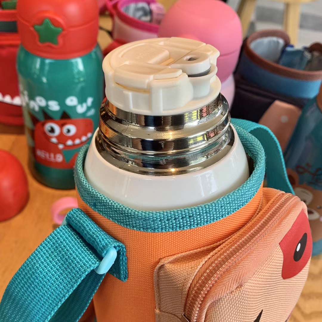 Yiwu Good product Name: Children's pot with strap, insulated cup details Picture