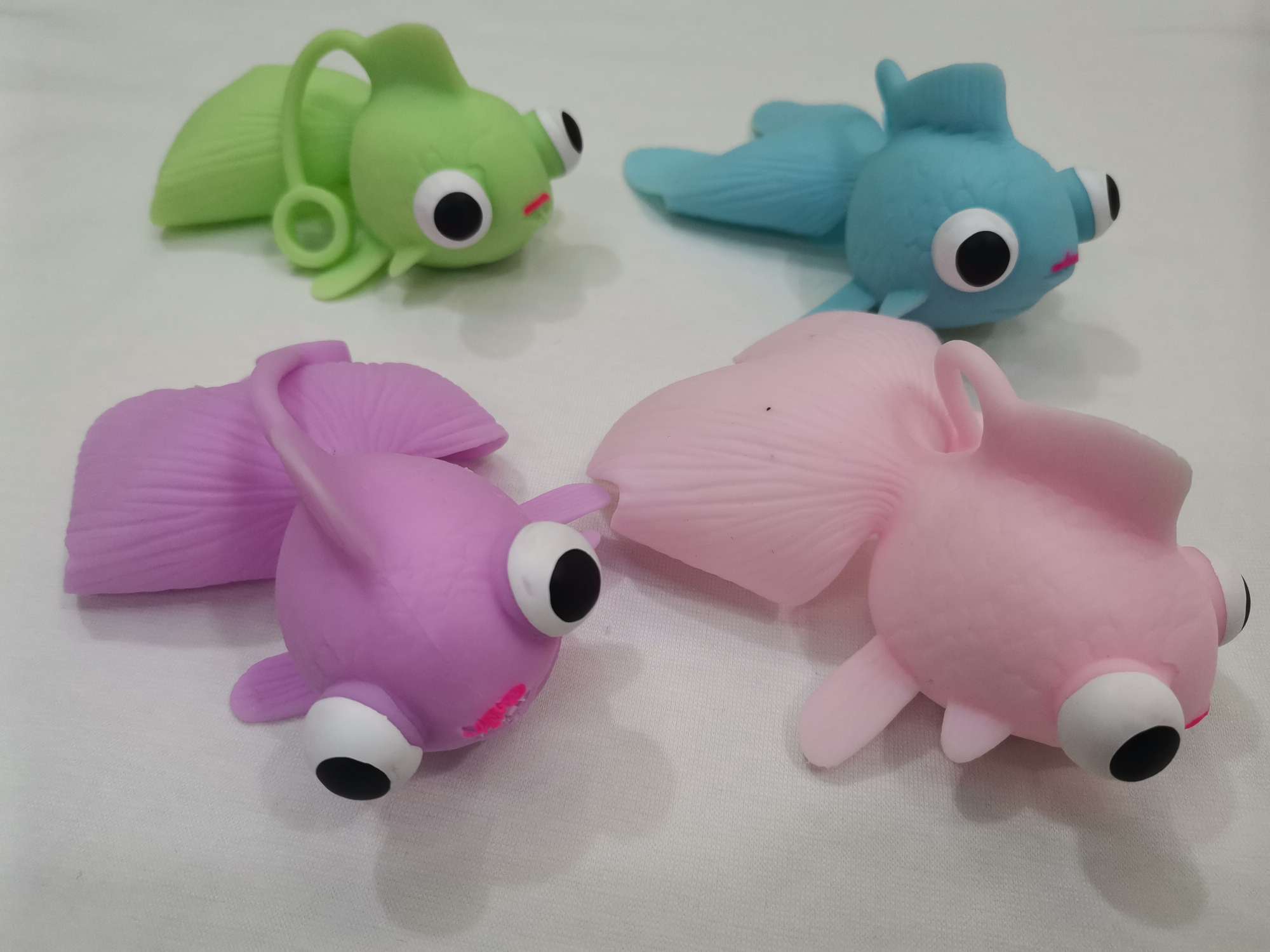 Manufacturers direct TPR goldfish pressure relief toys