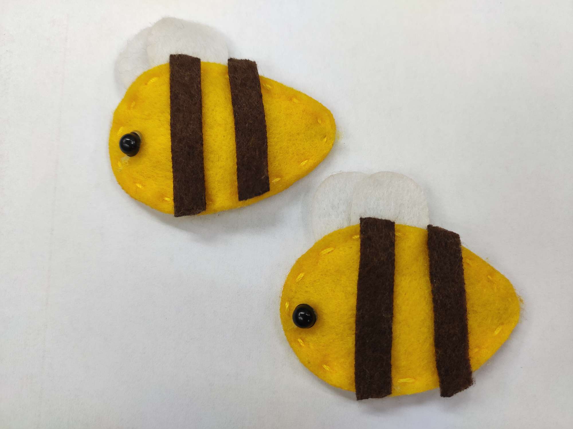 Non-woven cartoon Bumblebee clip handcrafted creative accessories thumbnail