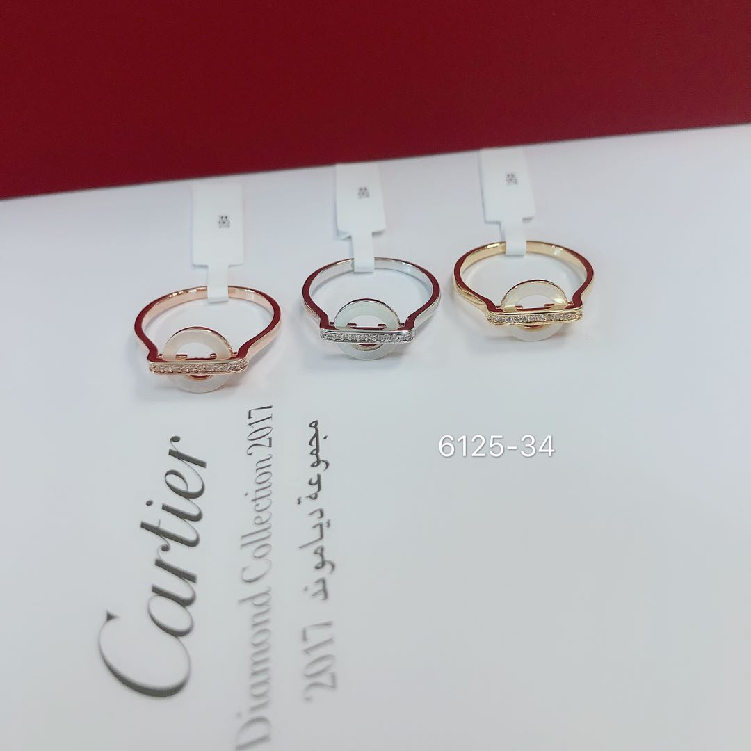 Mother-of-pearl ring