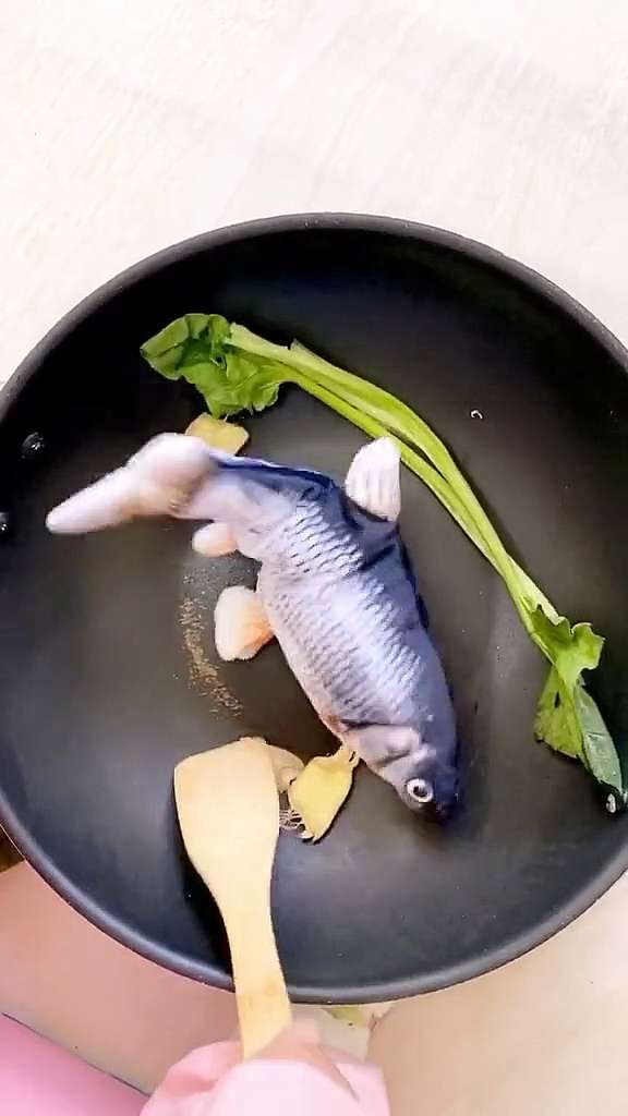 Electric fish details Picture