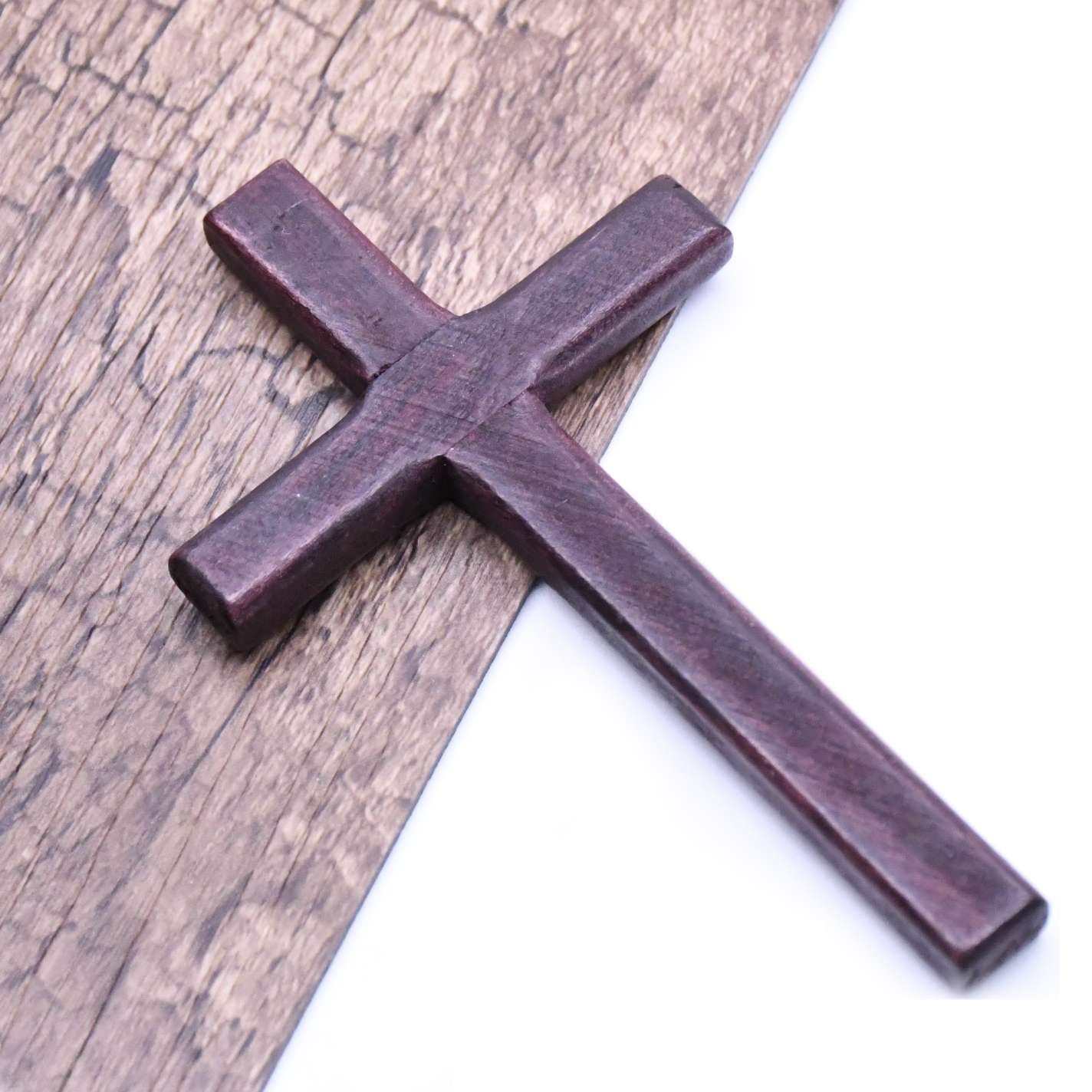 A 12*7cm handcrafted wooden hand-held cross gift undefined