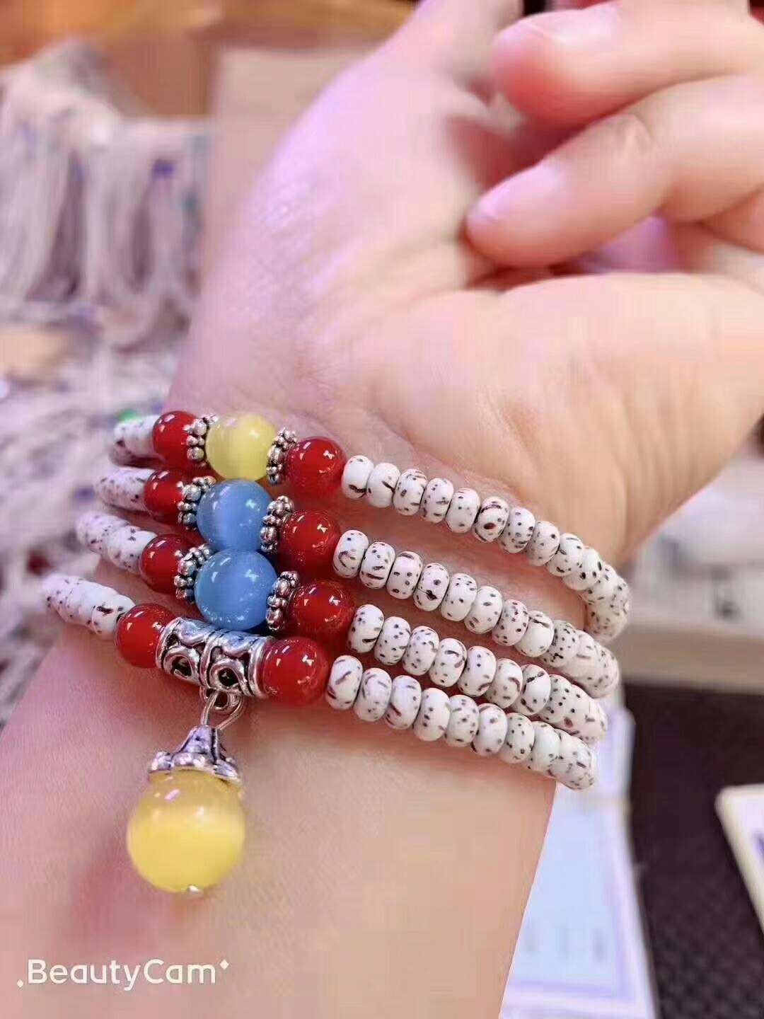 4✘6 star moon beads with red agate, cat 's eye. Item Picture