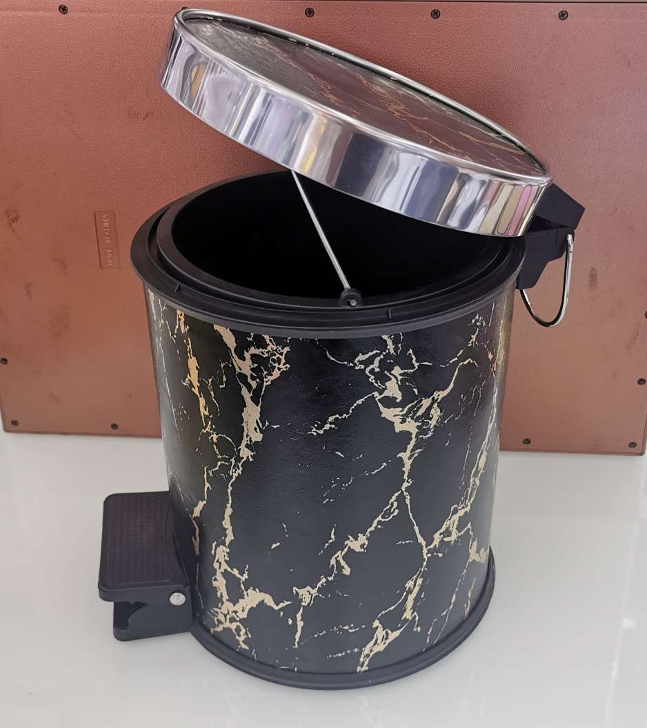 Treadle Trash Can Treadle Household Kitchen And Bathroom Trash Can Commercial Room Trash Can Black Gold Marble Platinum Marble
8056# 5L, 8055# 8L details Picture