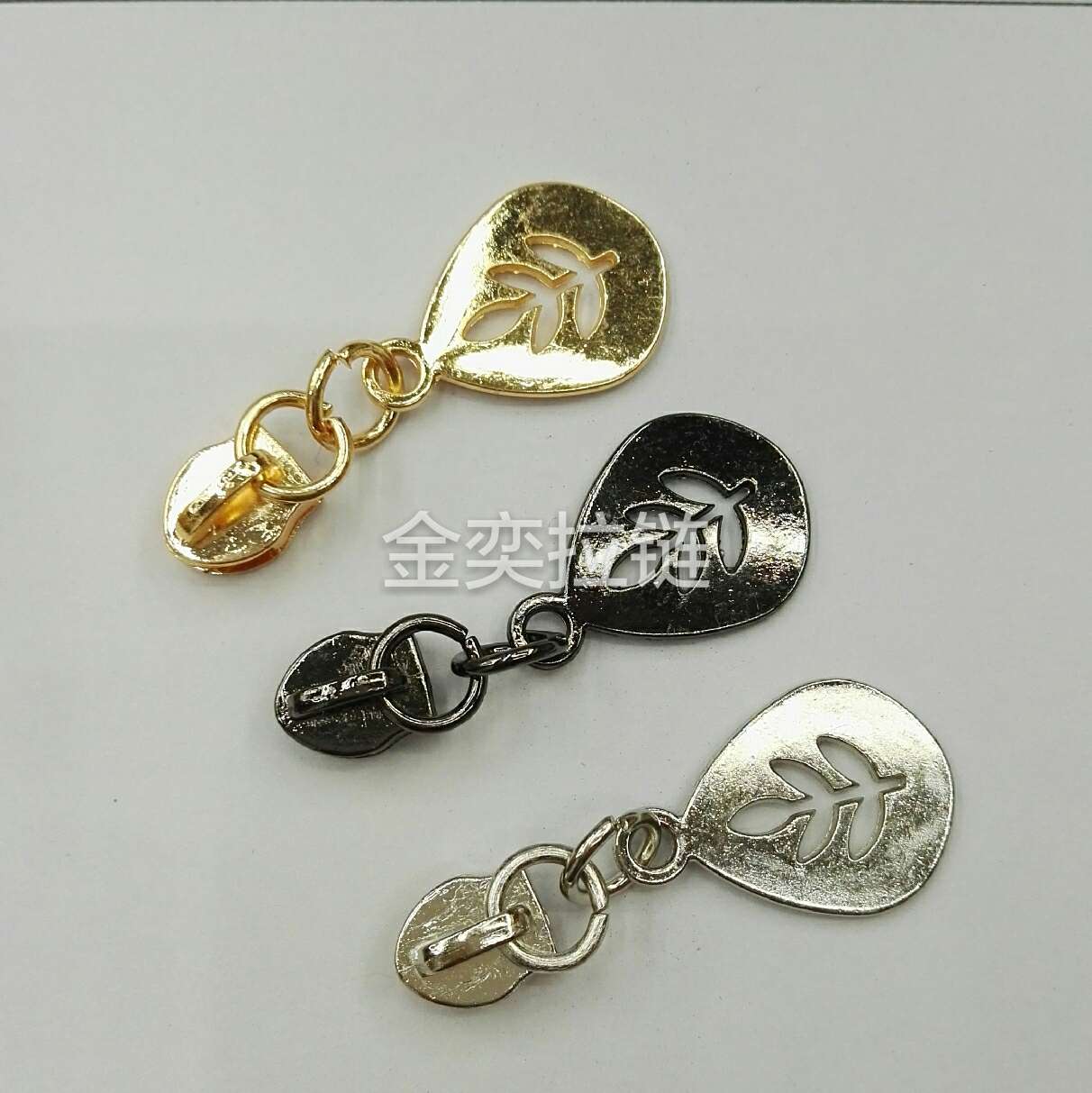 No. 5 nylon hollowed-leaf light gold gun black hanging white versatile case zipper in stock thumbnail