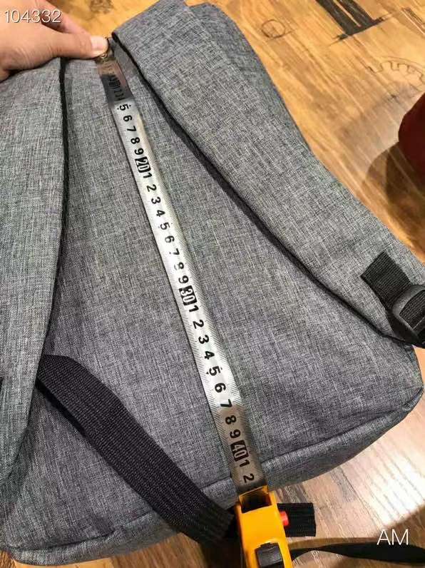 多功能电脑背包细节图