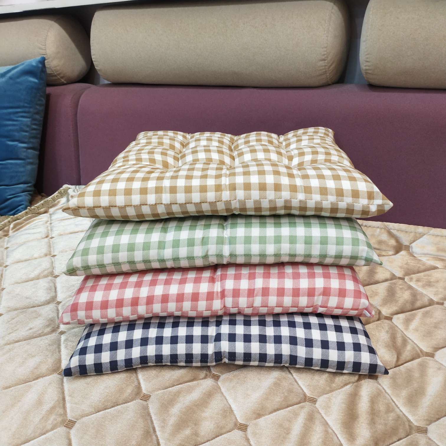 Japanese-style cute girl seat cushions, soft cushions for student dormitories and office chairs Item Picture
