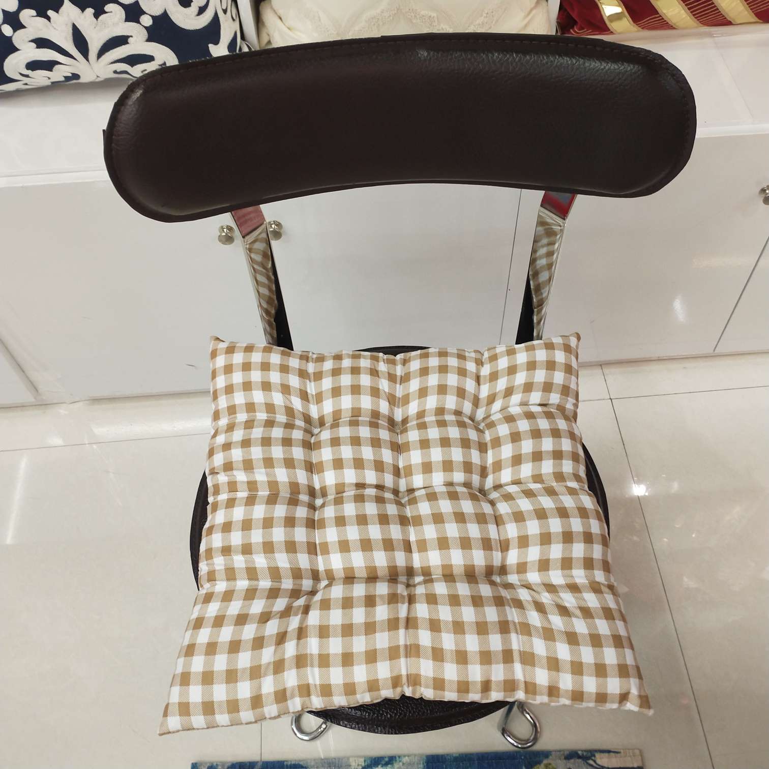 Japanese-style cute girl seat cushions, soft cushions for student dormitories and office chairs Specification image