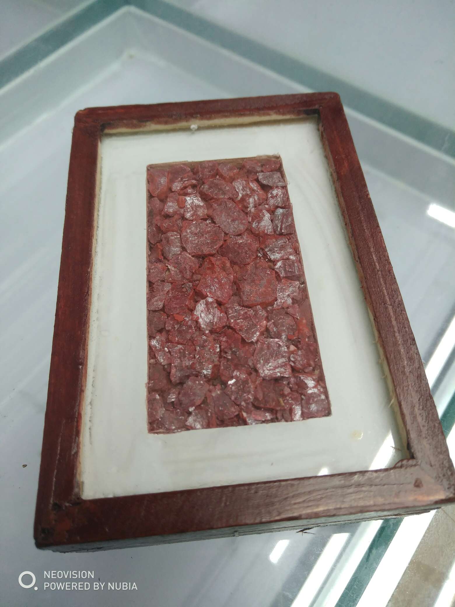 天然晶体砂盒装朱砂