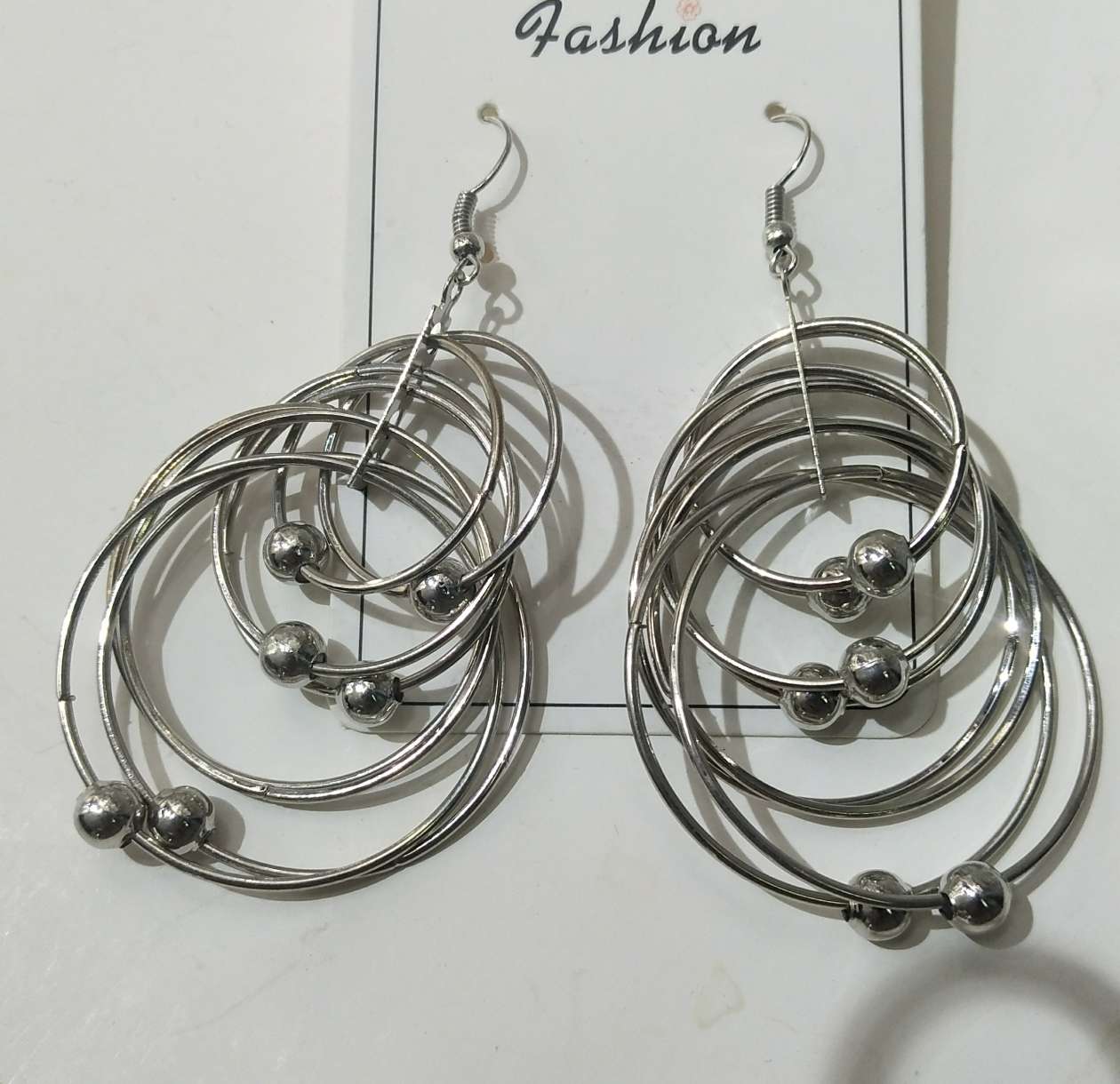 Hot style wire earrings thumbnail