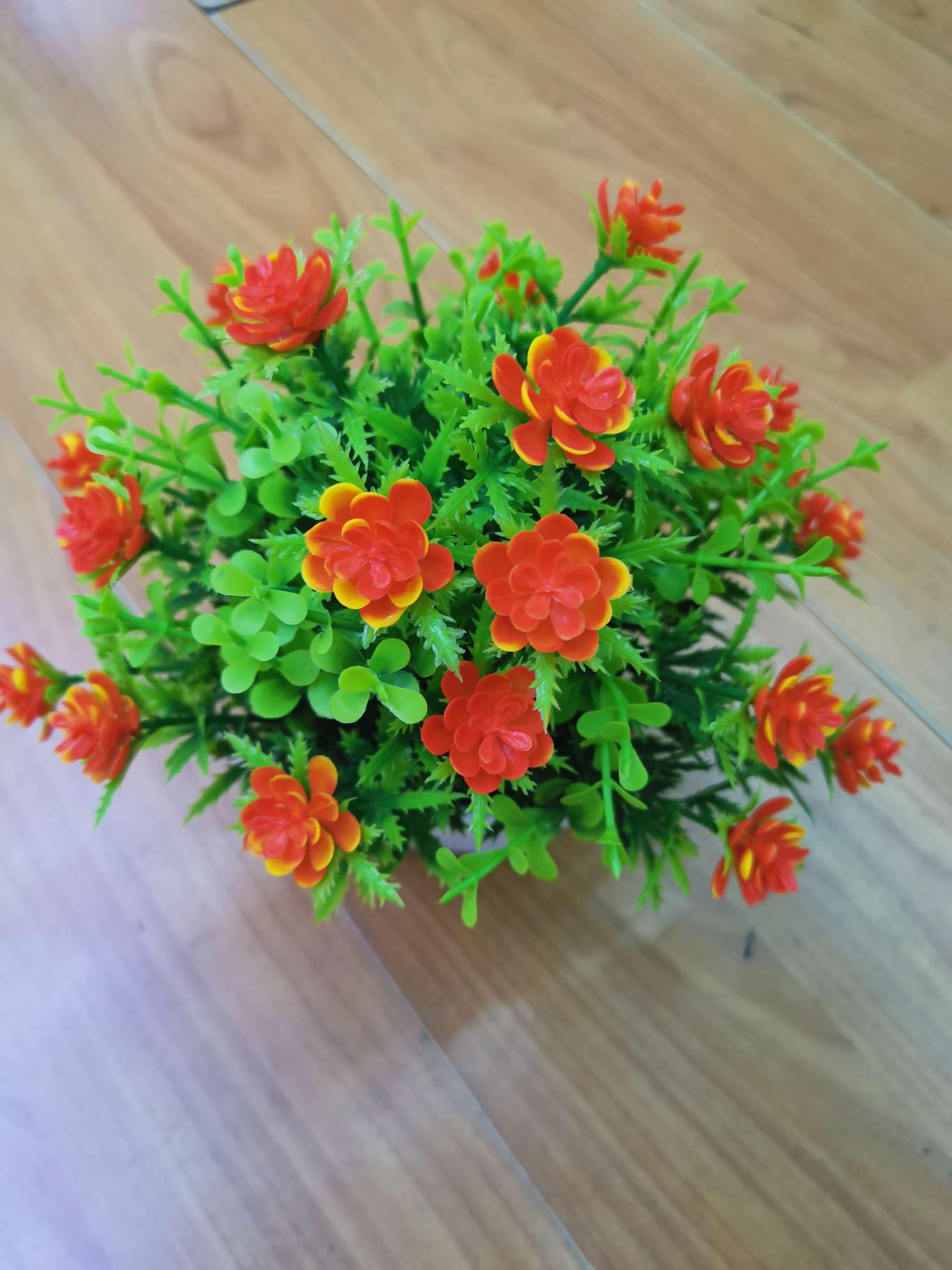 Mixed - color simulation of flower decorations