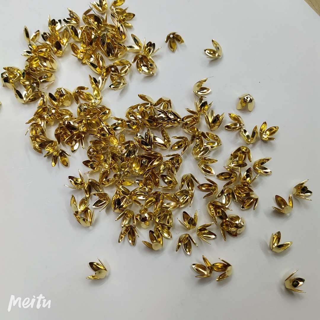 diy饰品配件材料  四叶大花托小花托  珠子底托
1千/包产品图