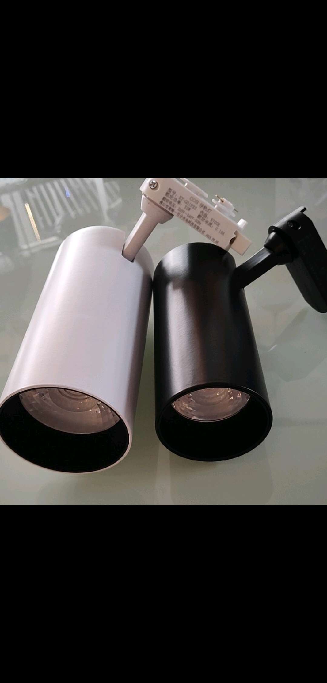 LED轨道射灯   鞋服专卖店专用射灯  重点照明专用灯产品图