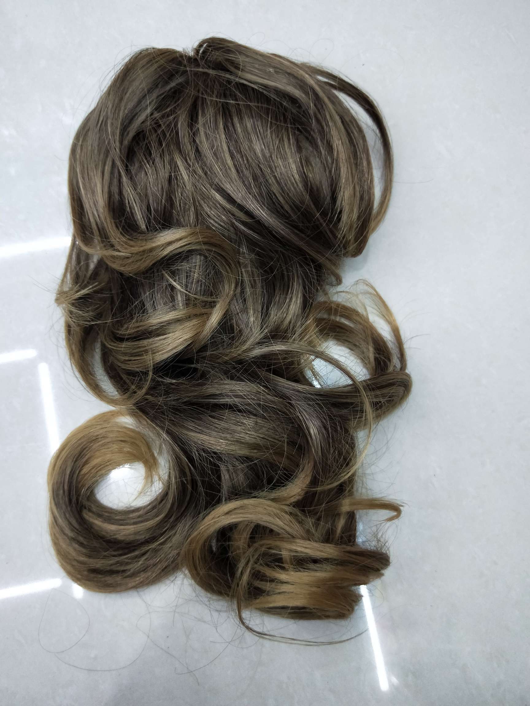Female hair - wig - grip style curls simulate natural curls