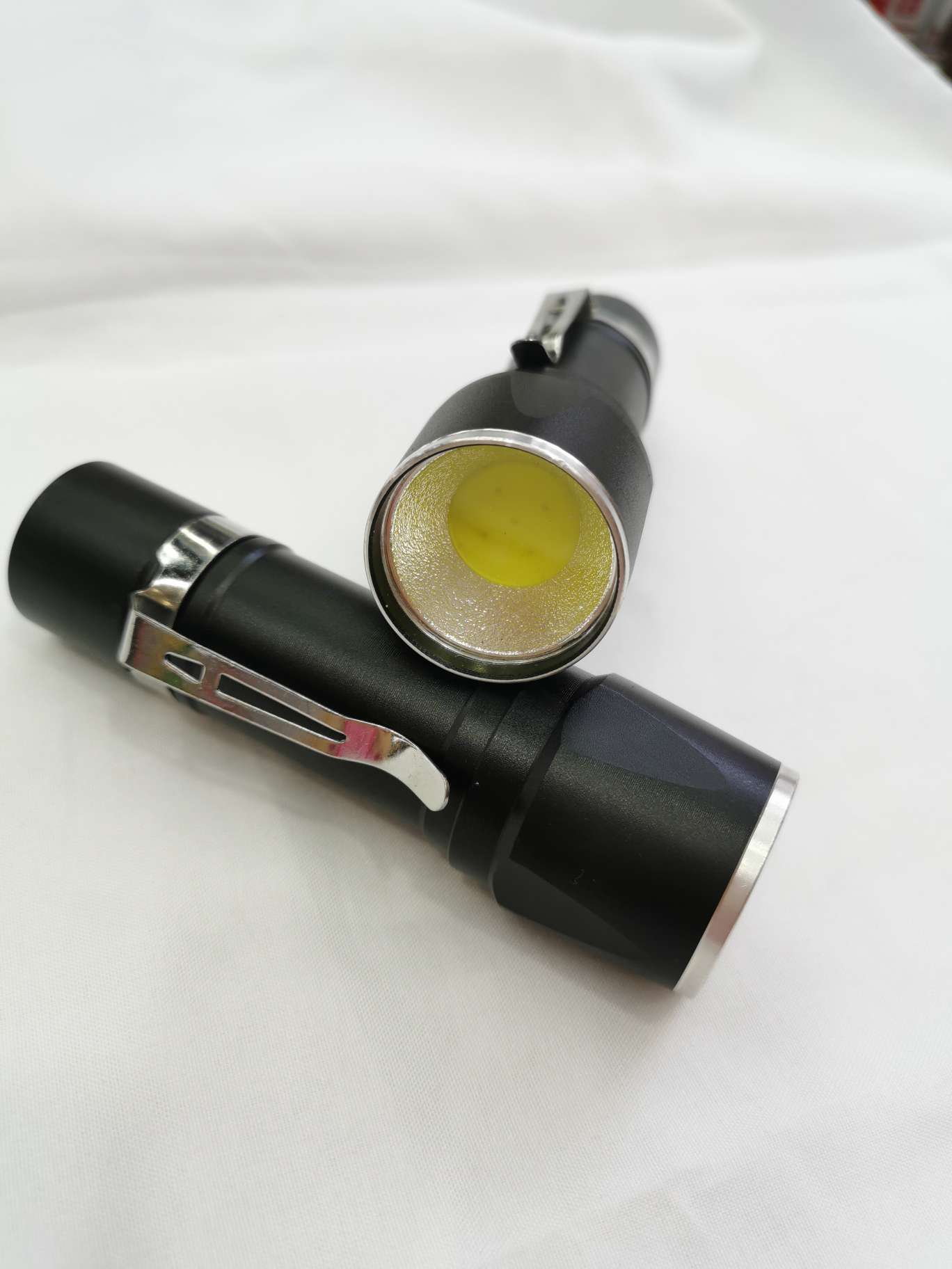 COB合金LED手电筒
240个一箱详情图8