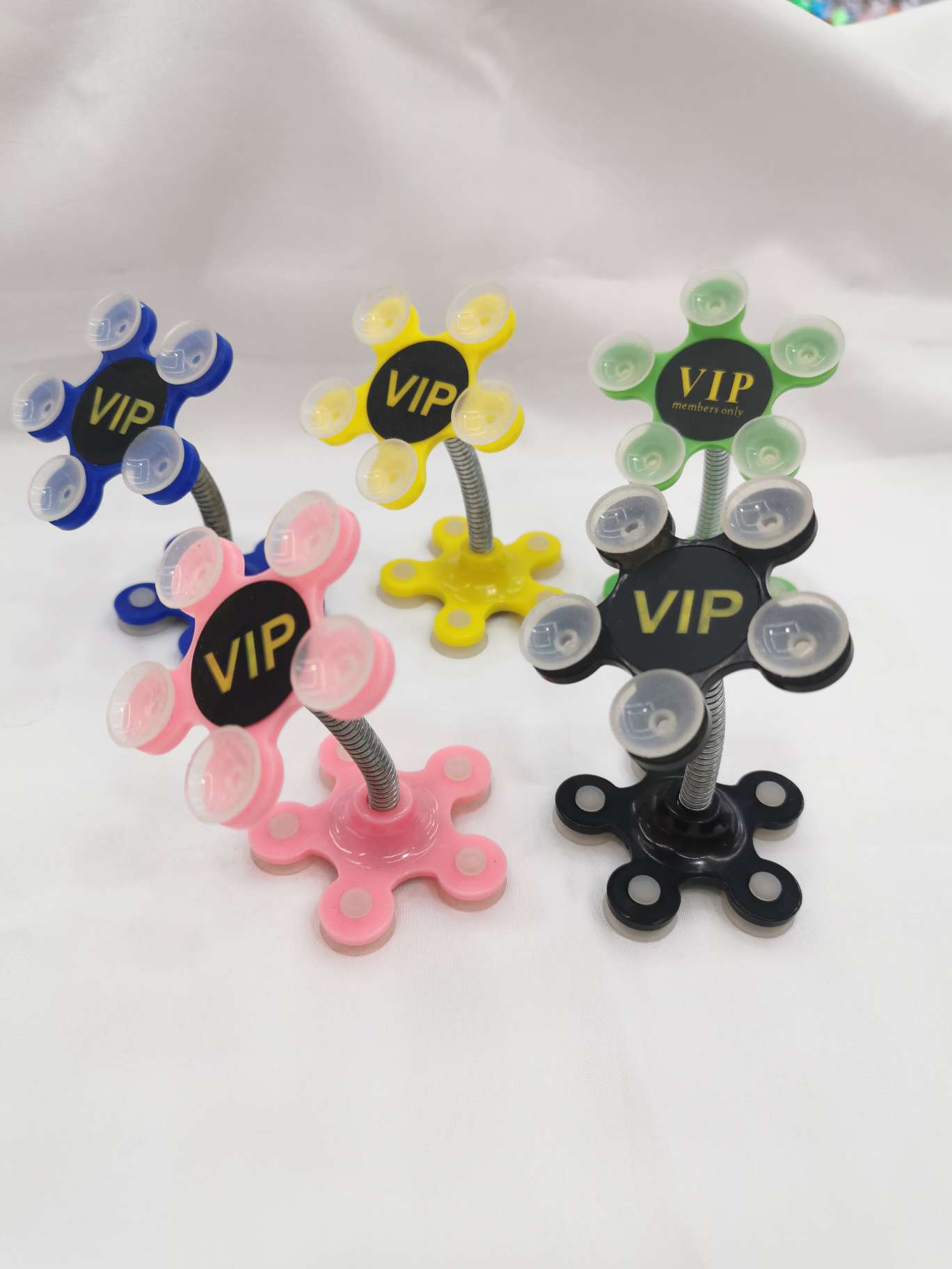 魔力吸盘手机支架
1000个一箱白底实物图