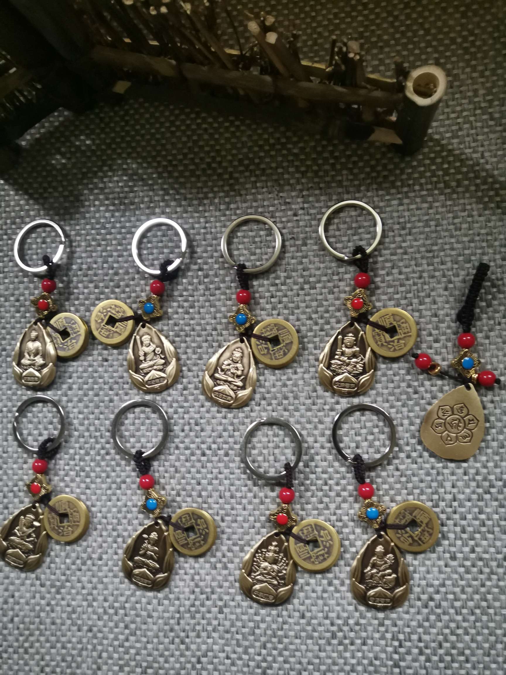 Copper gourd eight Guardian deities keychains Specification image