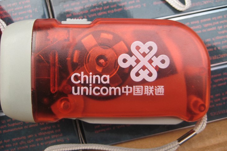 手压式LED发光手电筒
200个一箱详情图7